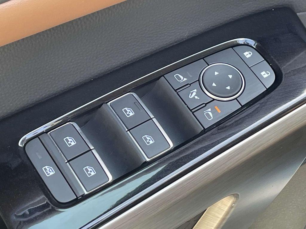 new 2025 Nissan Pathfinder car, priced at $52,850