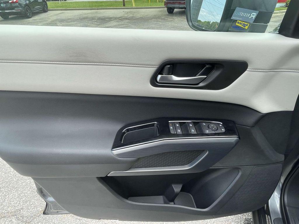 new 2025 Nissan Pathfinder car, priced at $44,475