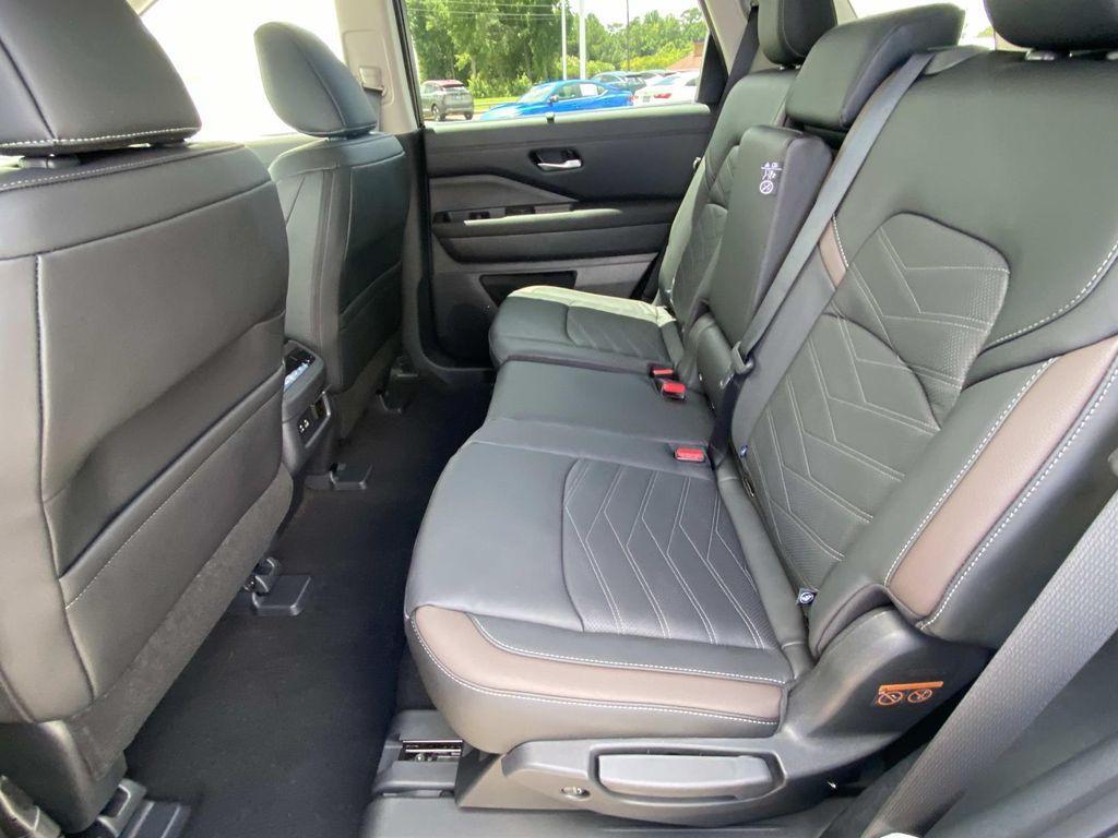 new 2025 Nissan Pathfinder car, priced at $54,198
