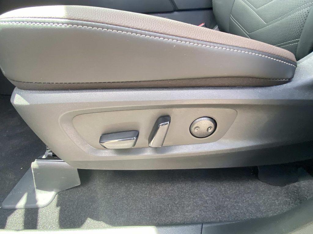 new 2025 Nissan Pathfinder car, priced at $54,198