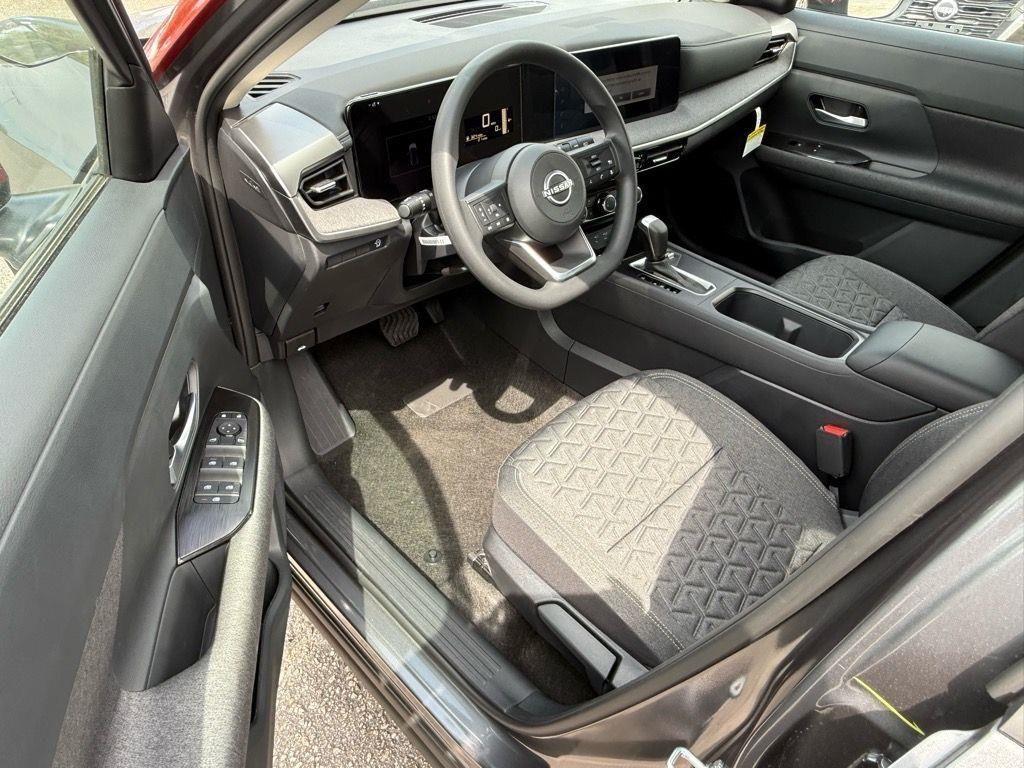 new 2025 Nissan Kicks car, priced at $24,760