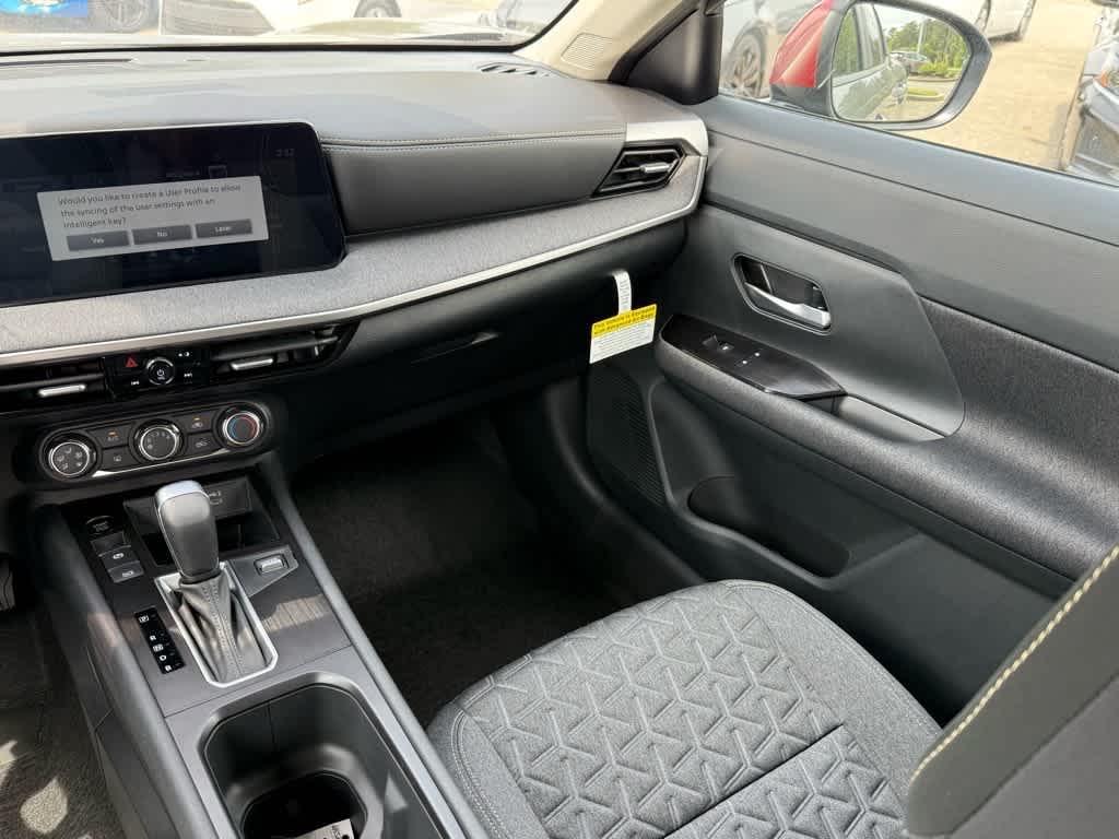 new 2025 Nissan Kicks car, priced at $25,960