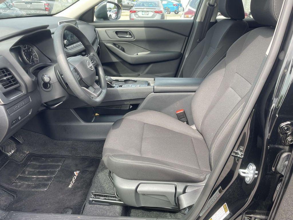 new 2025 Nissan Rogue car