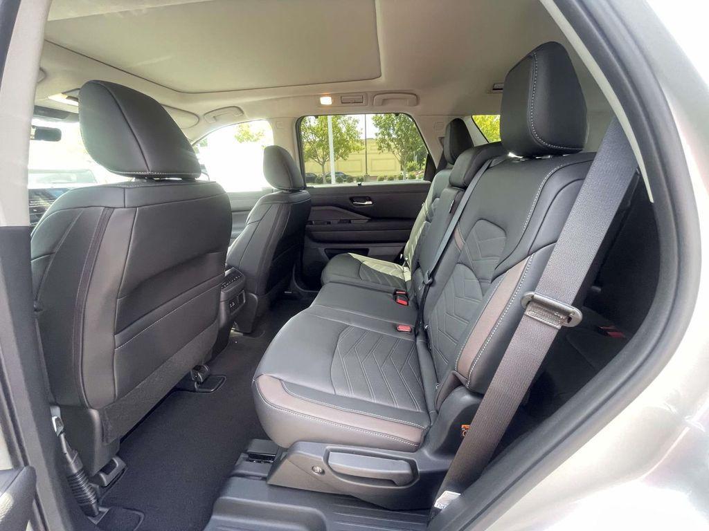new 2025 Nissan Pathfinder car, priced at $50,985