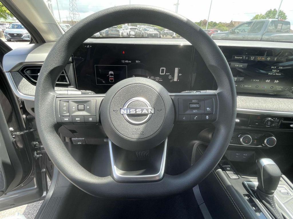 new 2025 Nissan Kicks car, priced at $28,028