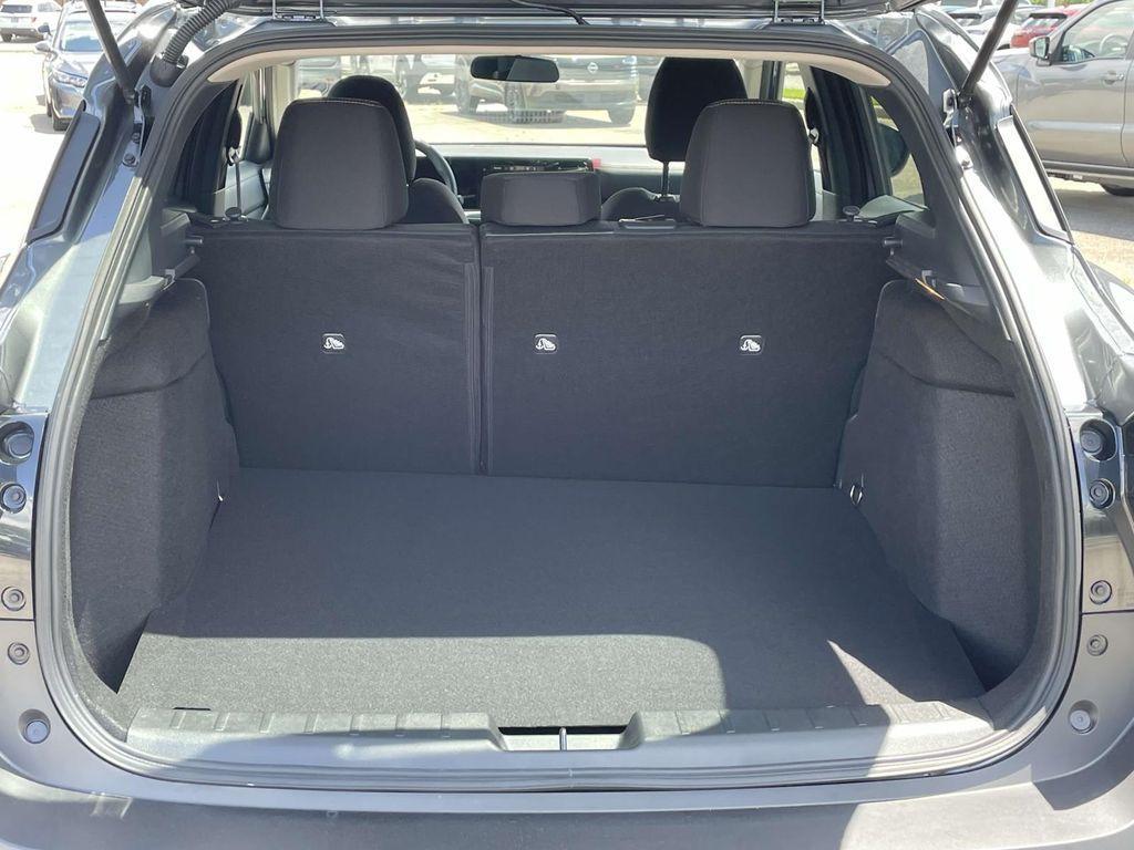 new 2025 Nissan Kicks car, priced at $28,028