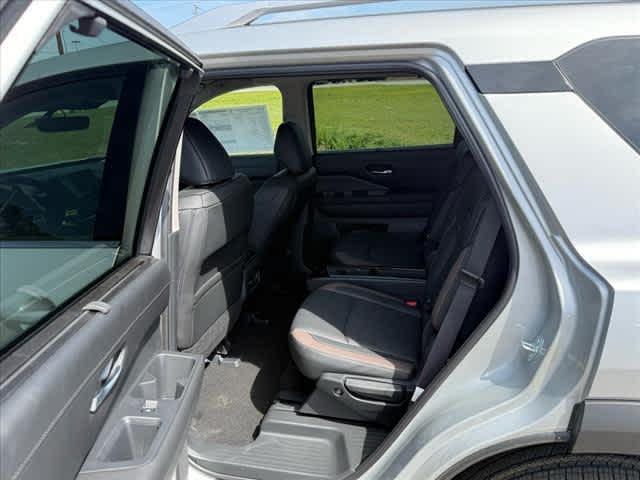 new 2025 Nissan Pathfinder car, priced at $55,040