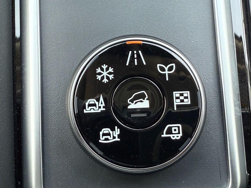 new 2025 Nissan Pathfinder car, priced at $53,939