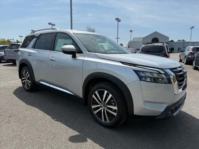new 2025 Nissan Pathfinder car, priced at $55,040