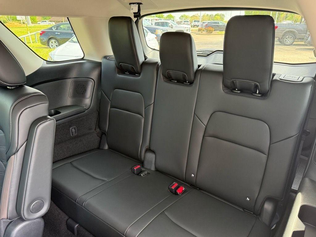 new 2025 Nissan Pathfinder car, priced at $53,939