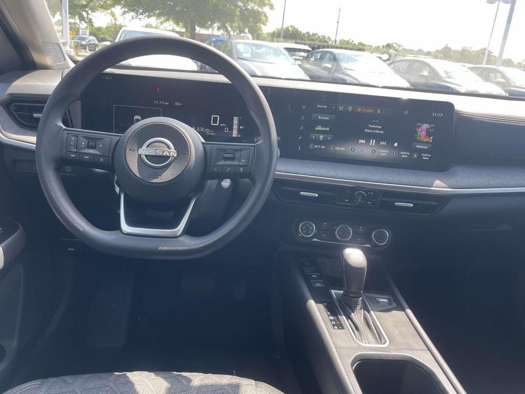 new 2025 Nissan Kicks car, priced at $25,595
