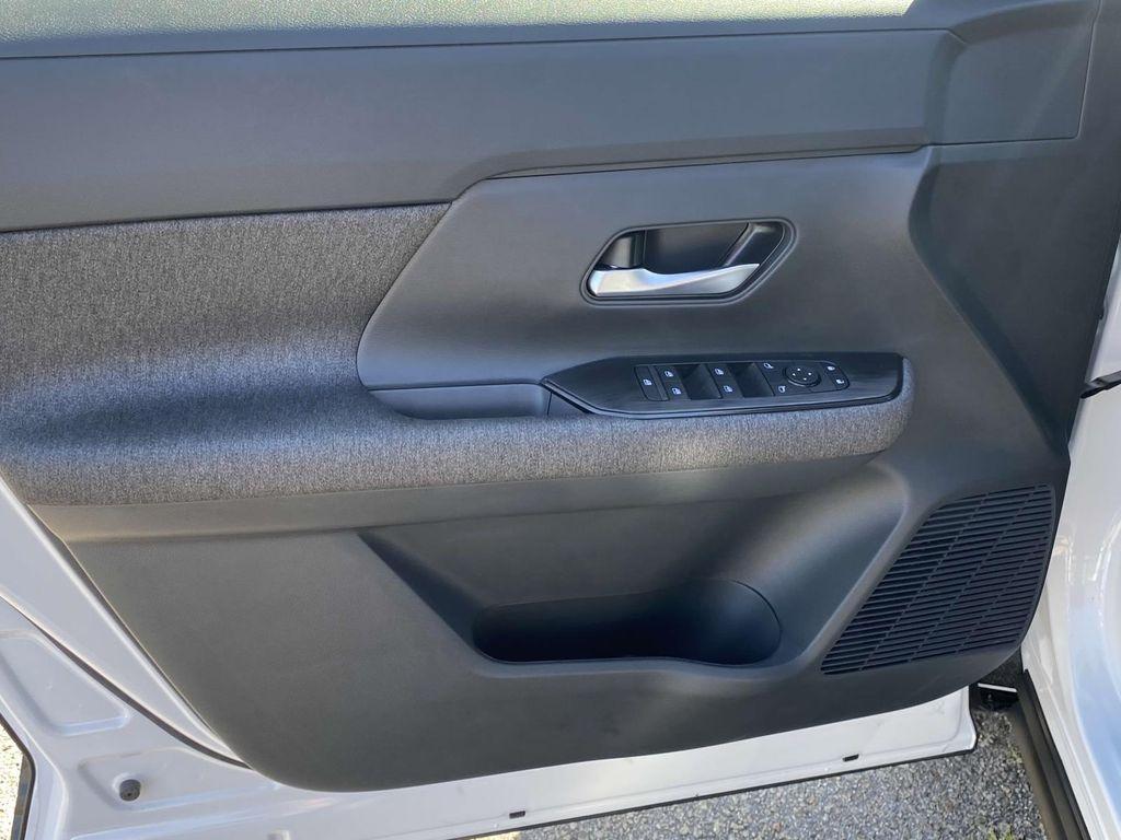 new 2025 Nissan Kicks car, priced at $26,637