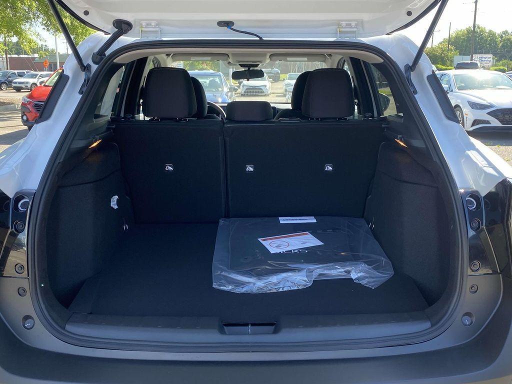 new 2025 Nissan Kicks car, priced at $26,637