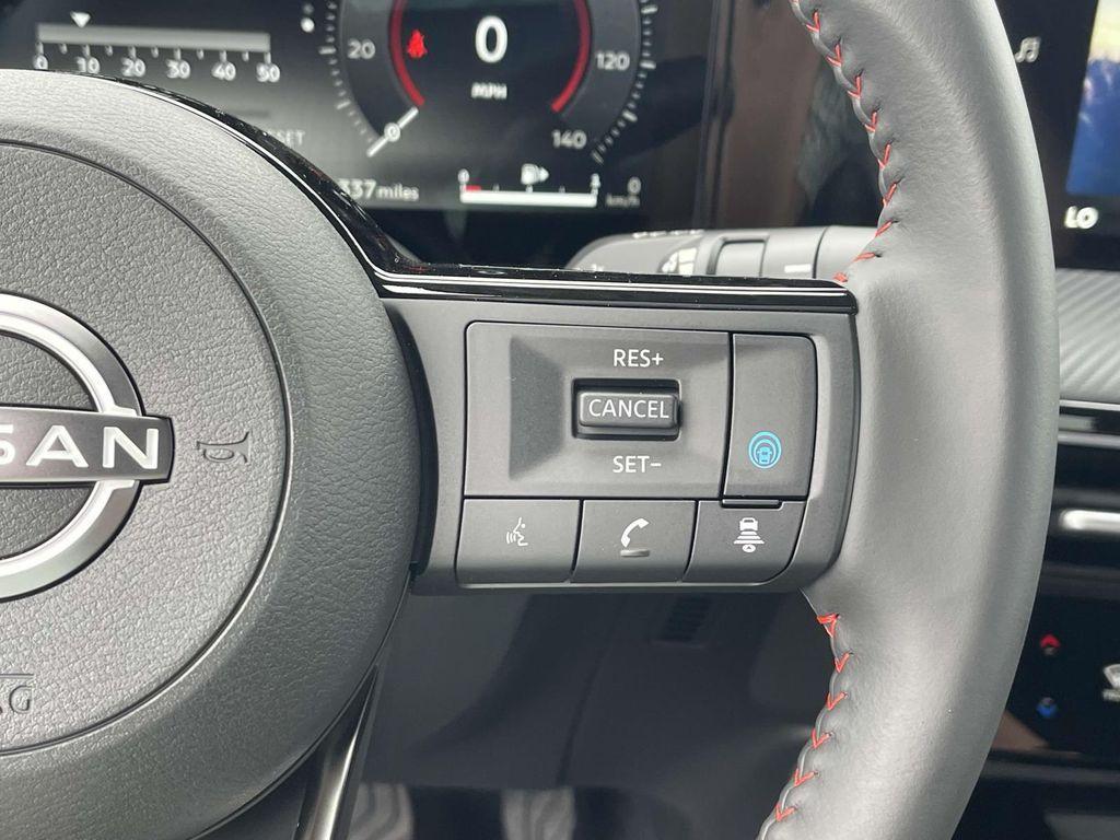 new 2025 Nissan Kicks car, priced at $29,010