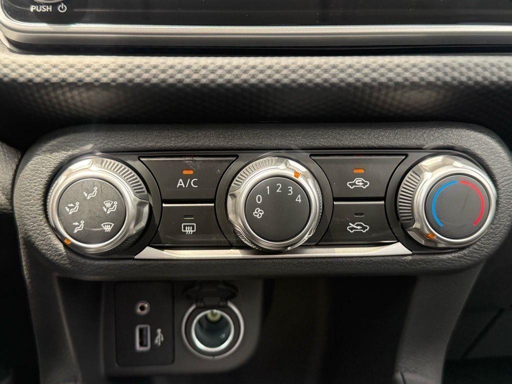 new 2025 Nissan Kicks Play car, priced at $22,910