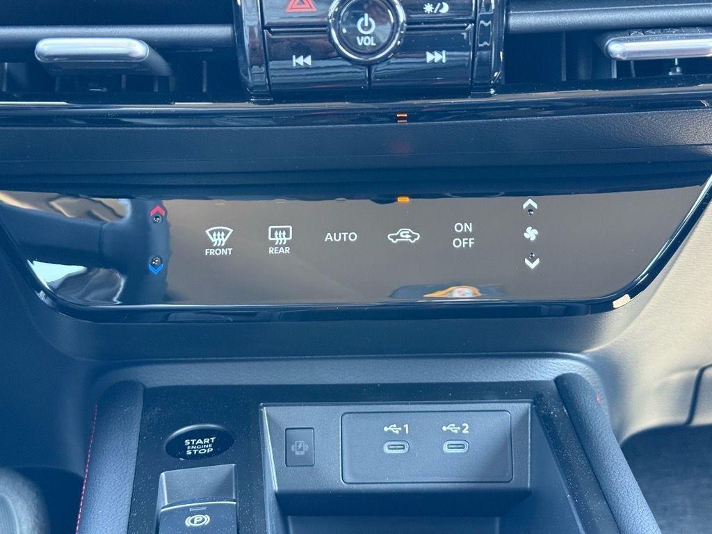 new 2025 Nissan Kicks car, priced at $28,460
