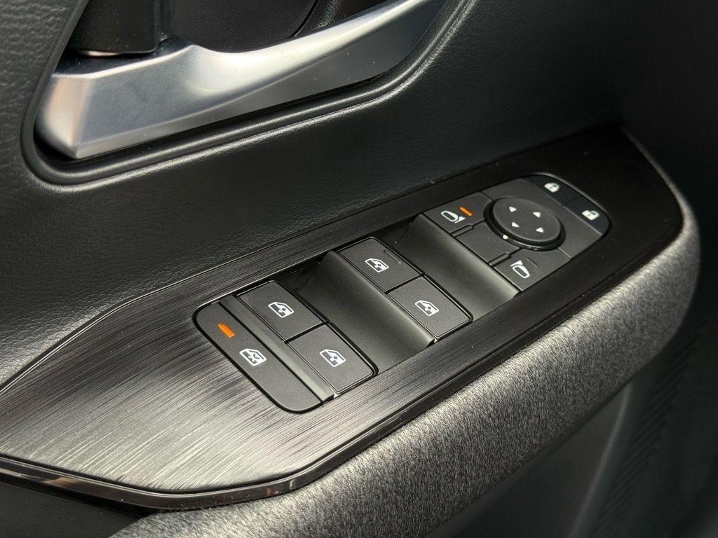 new 2025 Nissan Kicks car, priced at $27,095