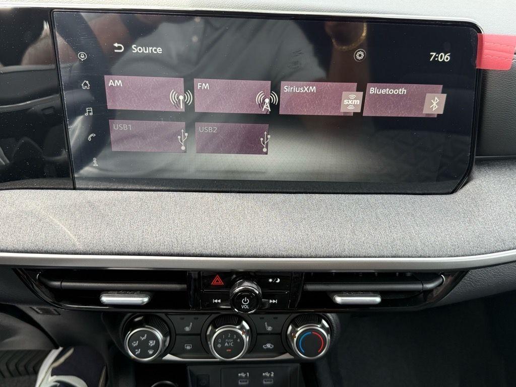 new 2025 Nissan Kicks car, priced at $27,095