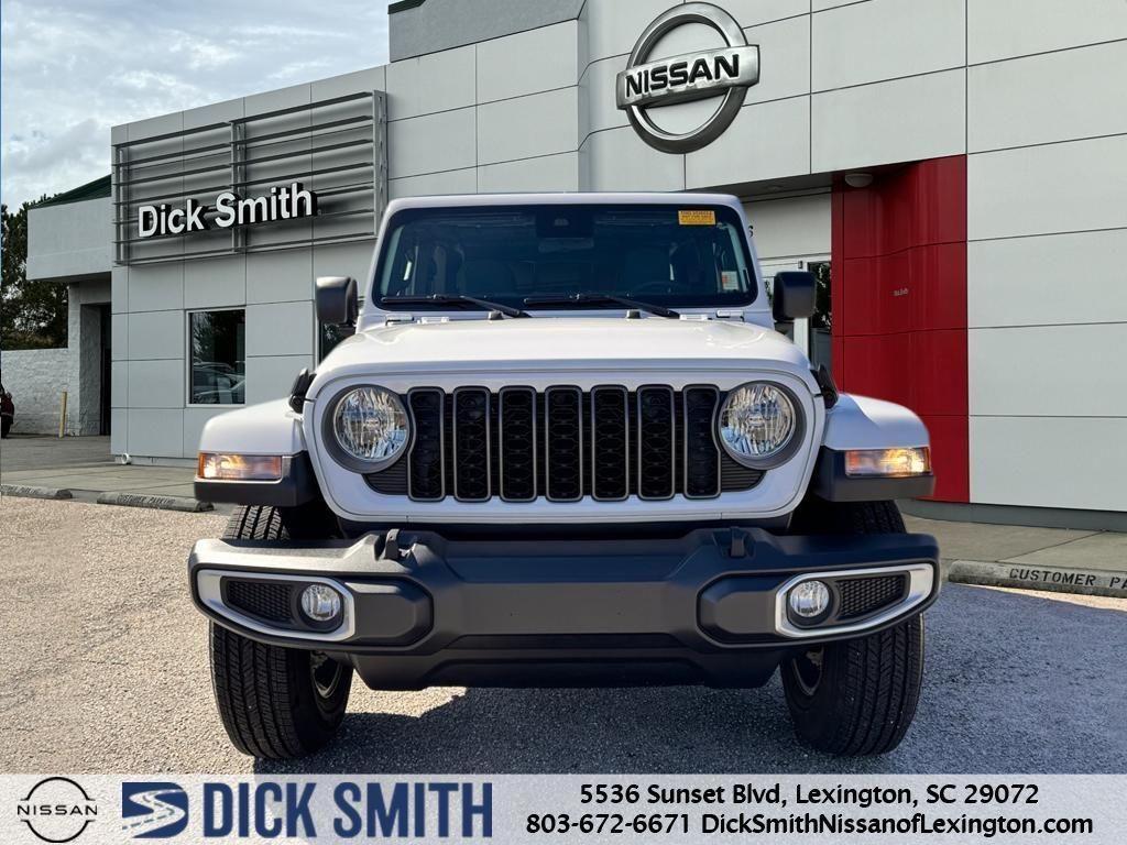 used 2024 Jeep Gladiator car, priced at $38,475
