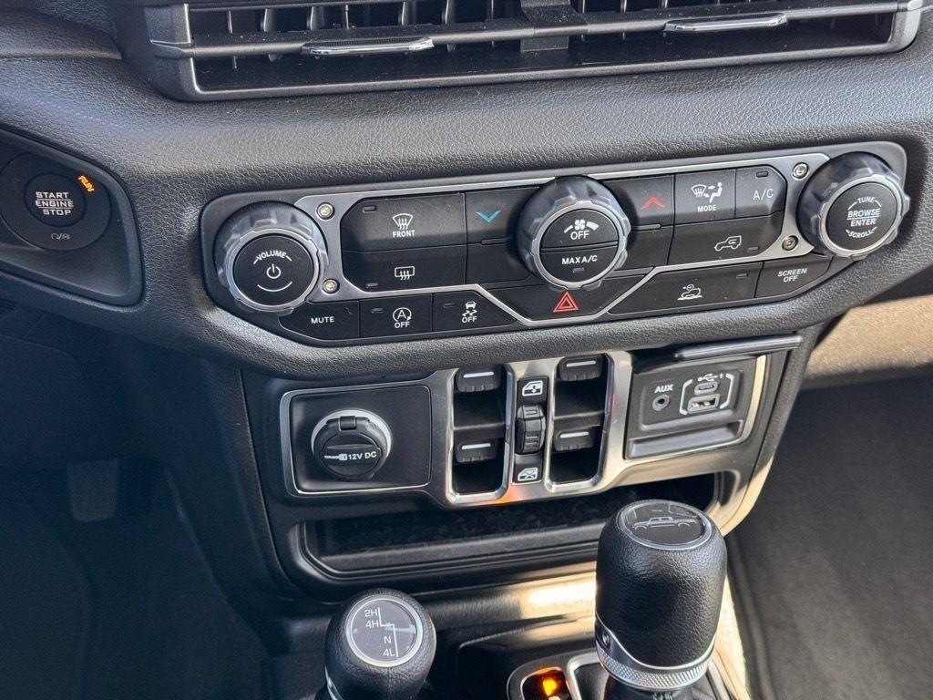 used 2024 Jeep Gladiator car, priced at $38,475