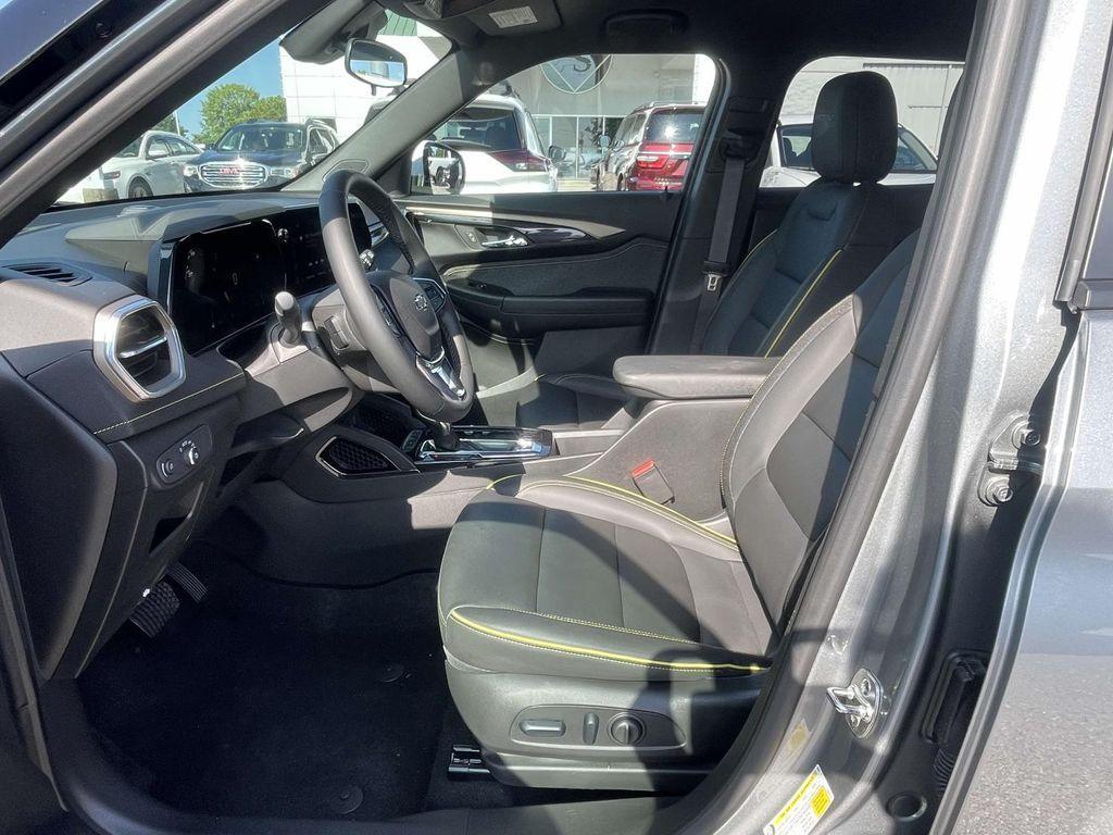 used 2024 Chevrolet TrailBlazer car, priced at $25,580