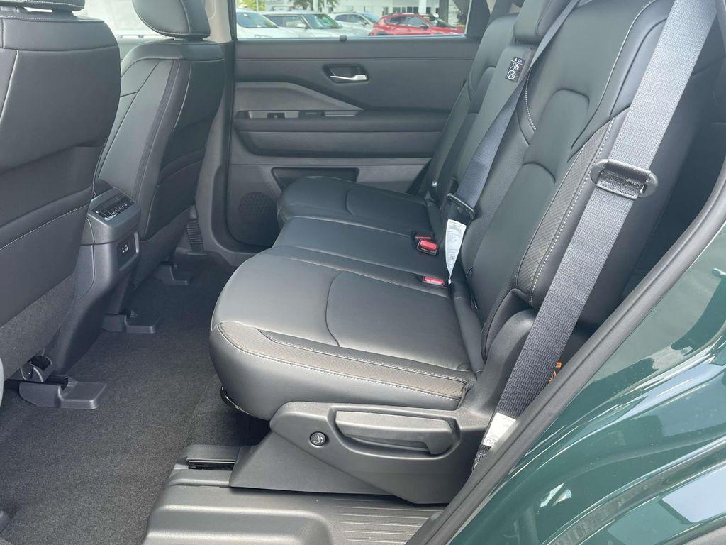 new 2025 Nissan Pathfinder car, priced at $44,475