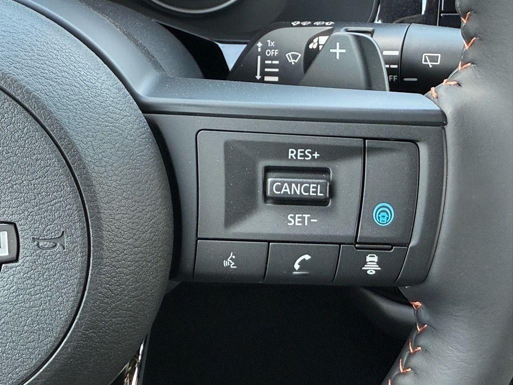 new 2025 Nissan Pathfinder car, priced at $45,975