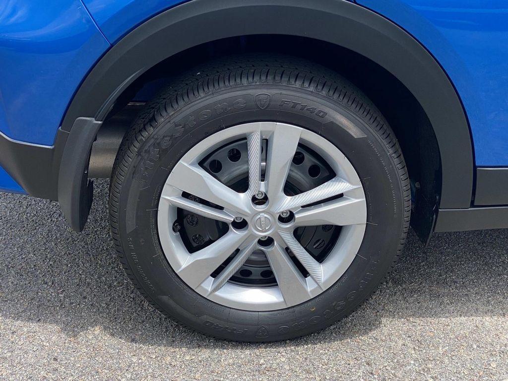 new 2025 Nissan Kicks Play car, priced at $23,760