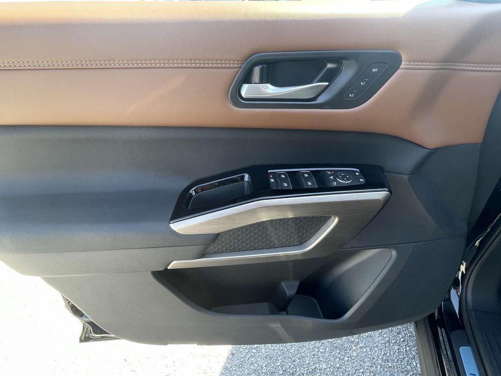 new 2025 Nissan Pathfinder car, priced at $51,500