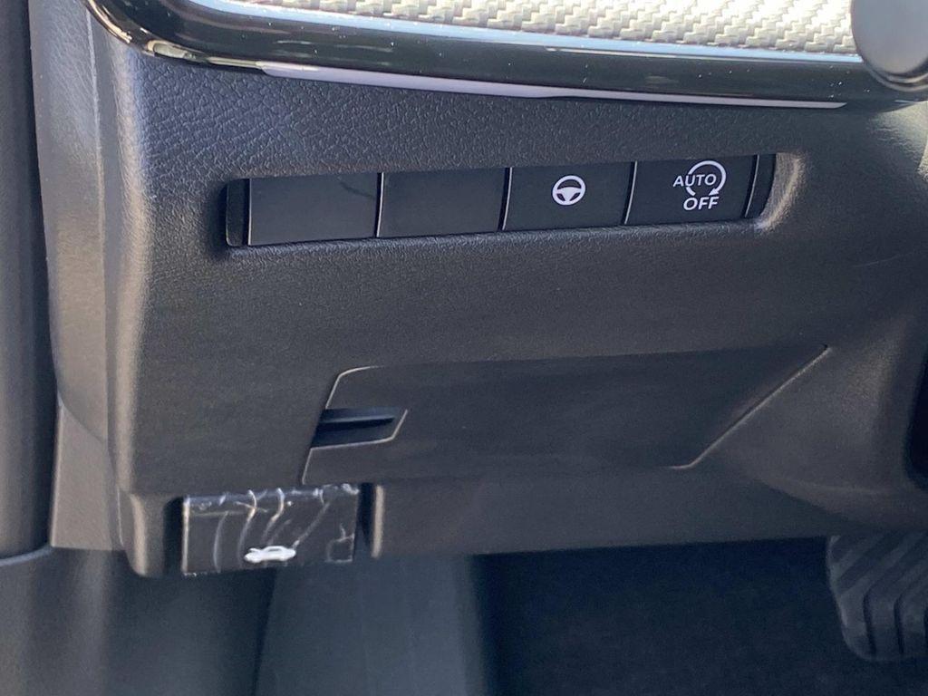 new 2025 Nissan Kicks car, priced at $28,587
