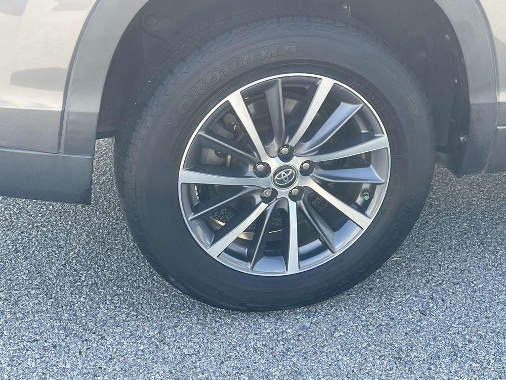 used 2018 Toyota Highlander car, priced at $25,555
