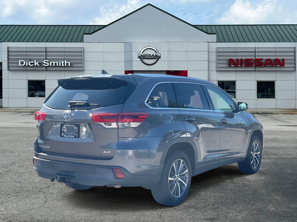 used 2018 Toyota Highlander car, priced at $25,555