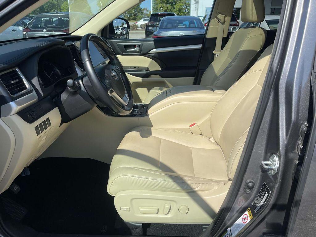 used 2018 Toyota Highlander car, priced at $25,555