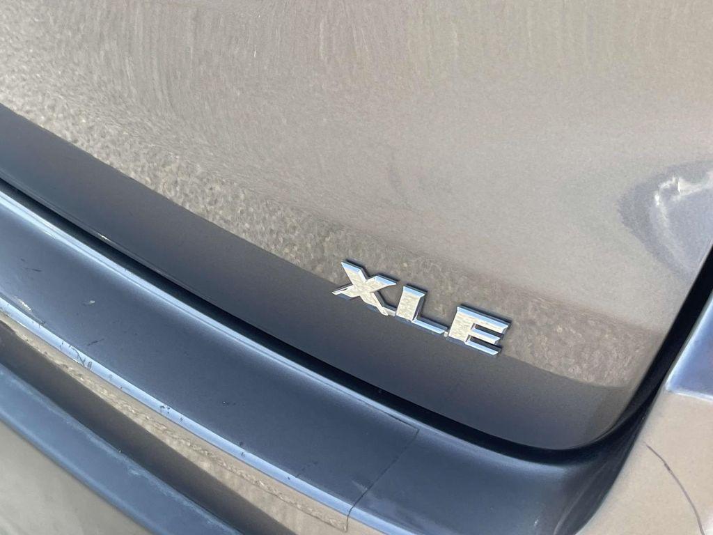 used 2018 Toyota Highlander car, priced at $25,555