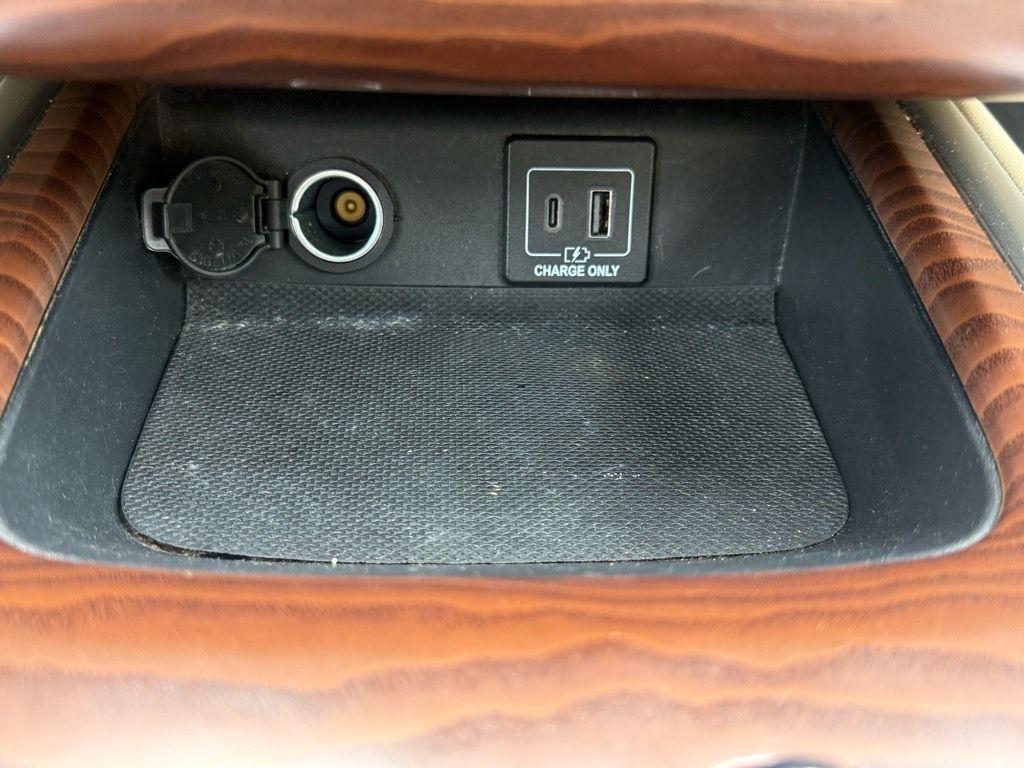 used 2020 Nissan Pathfinder car