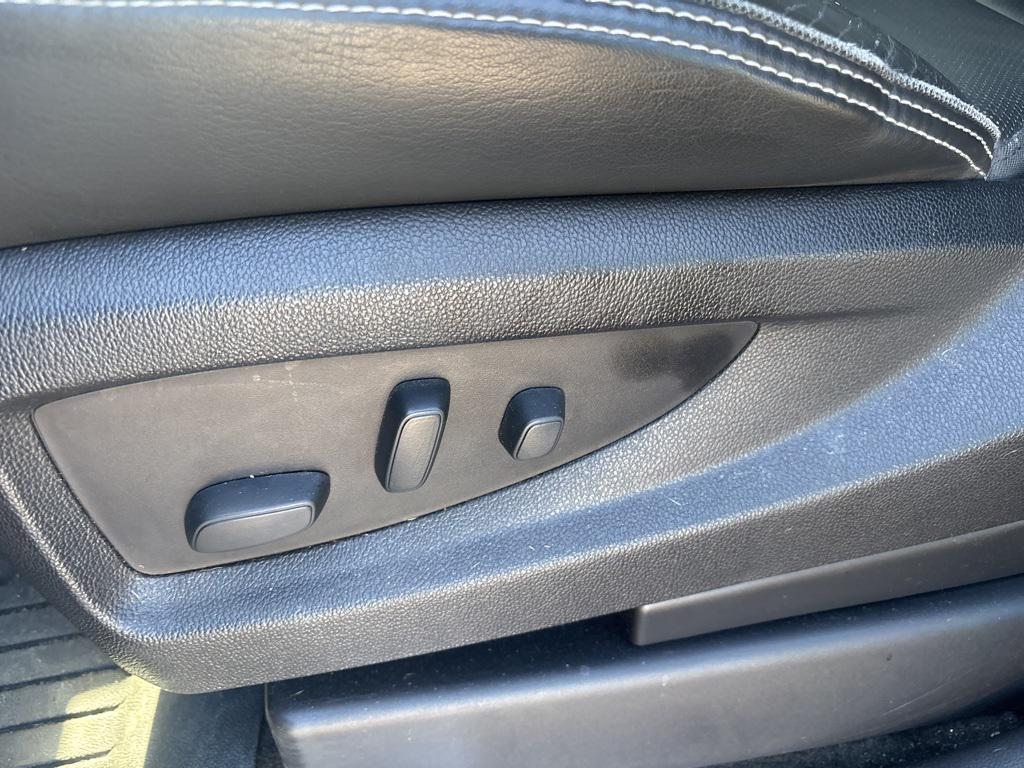 used 2017 GMC Sierra 1500 car, priced at $31,354