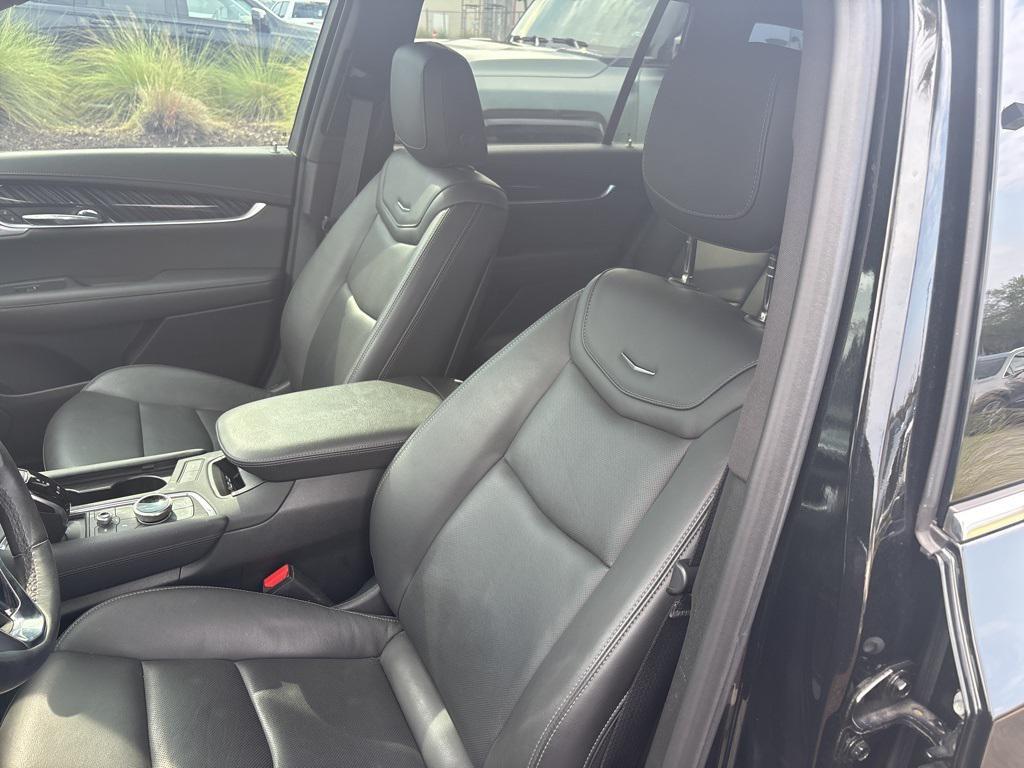 used 2024 Cadillac XT6 car, priced at $46,999