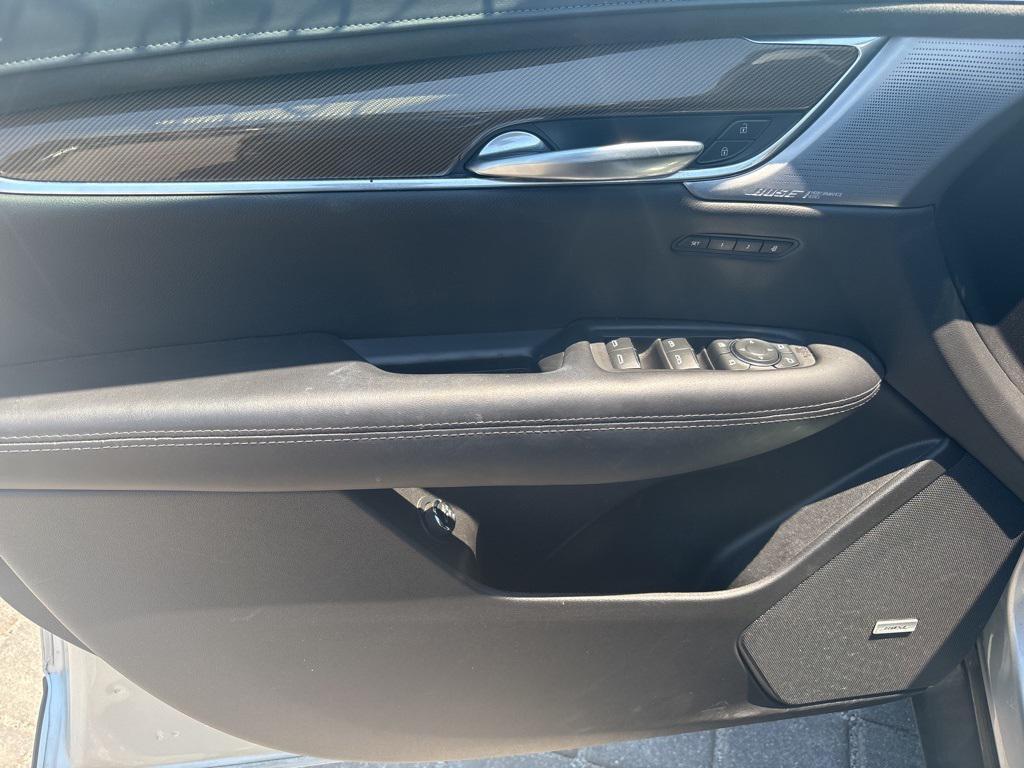 used 2020 Cadillac XT5 car, priced at $29,900