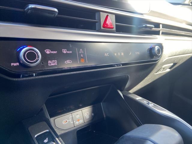 used 2024 Kia Sorento car, priced at $31,681