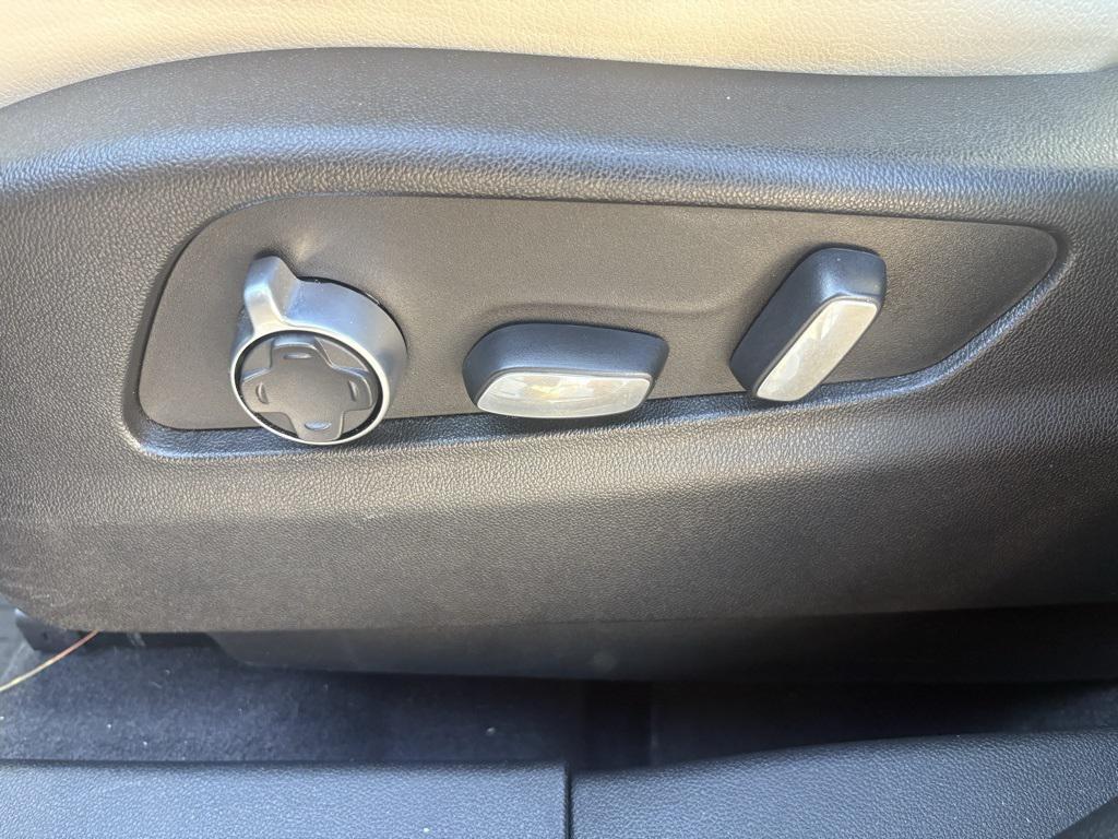 used 2020 Cadillac XT4 car, priced at $19,932