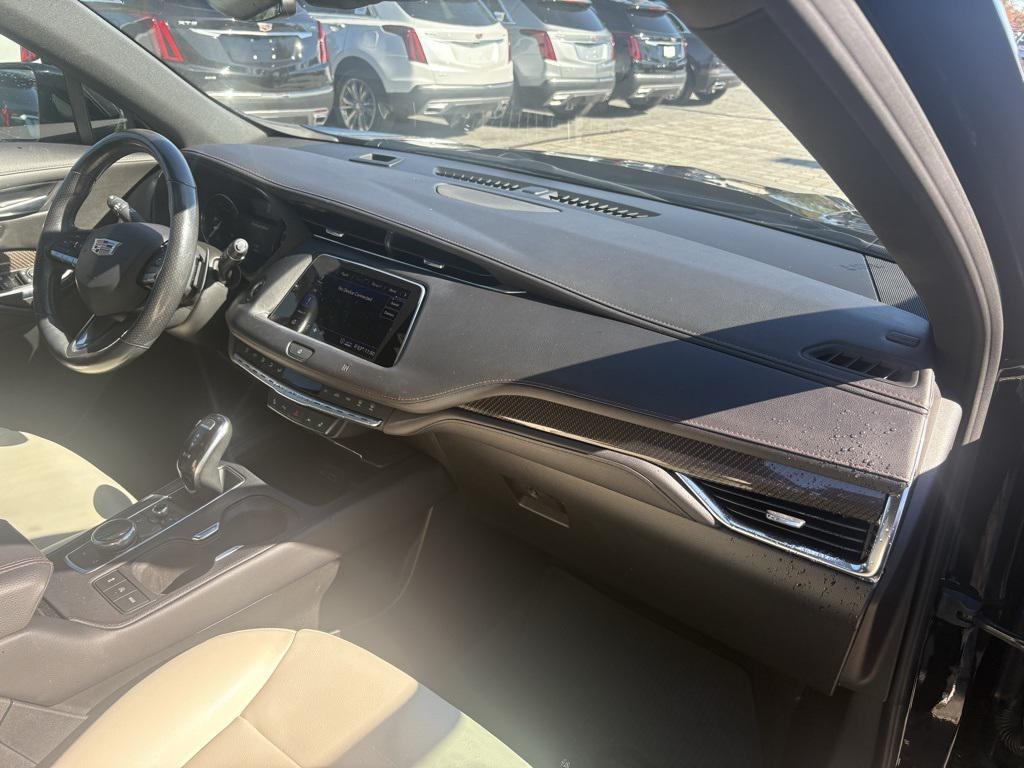 used 2020 Cadillac XT4 car, priced at $19,932