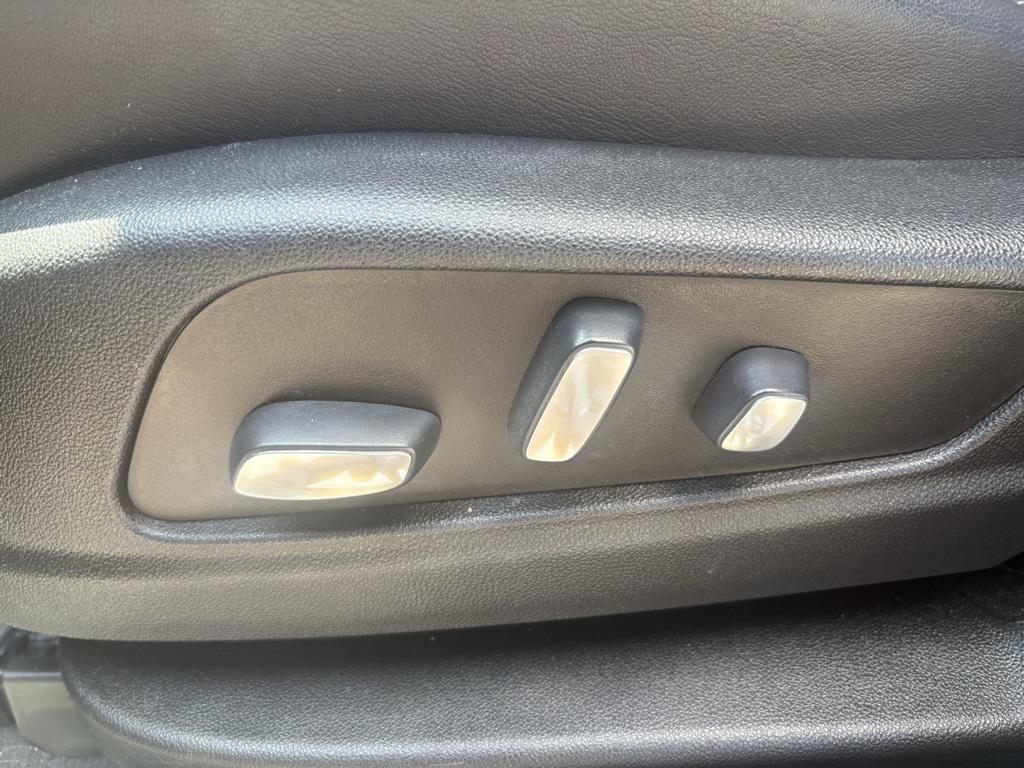 used 2021 Cadillac XT5 car, priced at $32,475