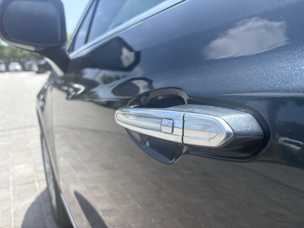 used 2021 Cadillac XT5 car, priced at $32,475