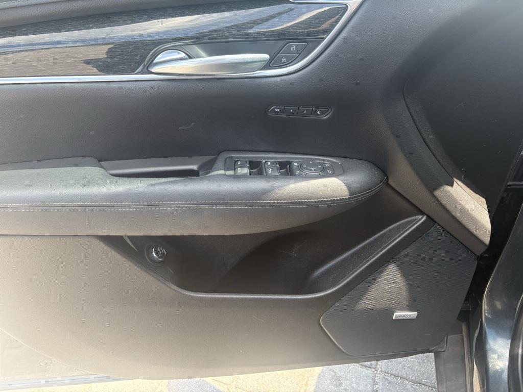 used 2021 Cadillac XT5 car, priced at $32,475