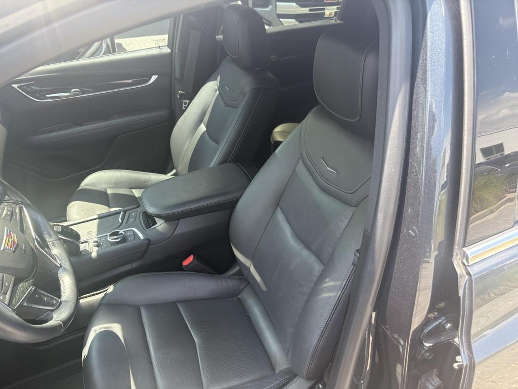 used 2021 Cadillac XT5 car, priced at $32,475