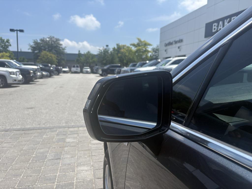 used 2021 Cadillac XT5 car, priced at $32,475