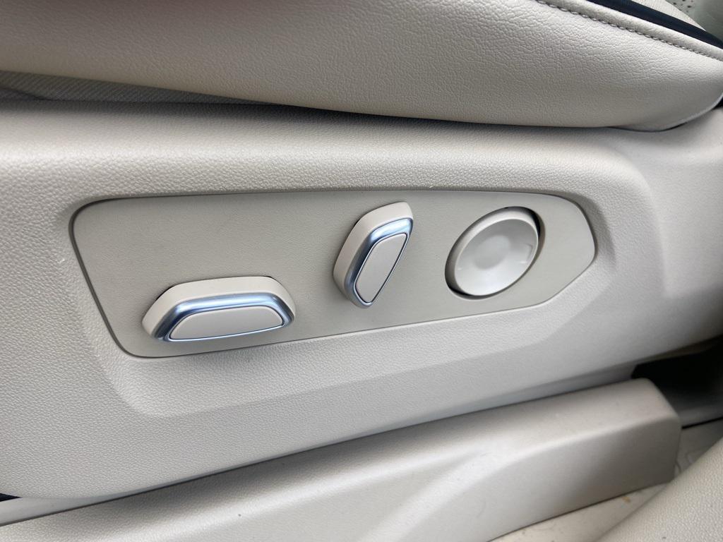 used 2021 Ram 1500 car, priced at $35,499