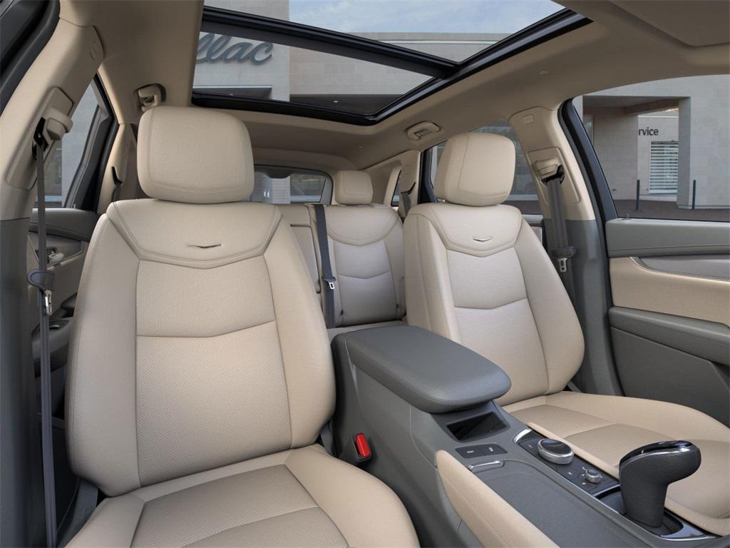 new 2025 Cadillac XT5 car, priced at $54,515