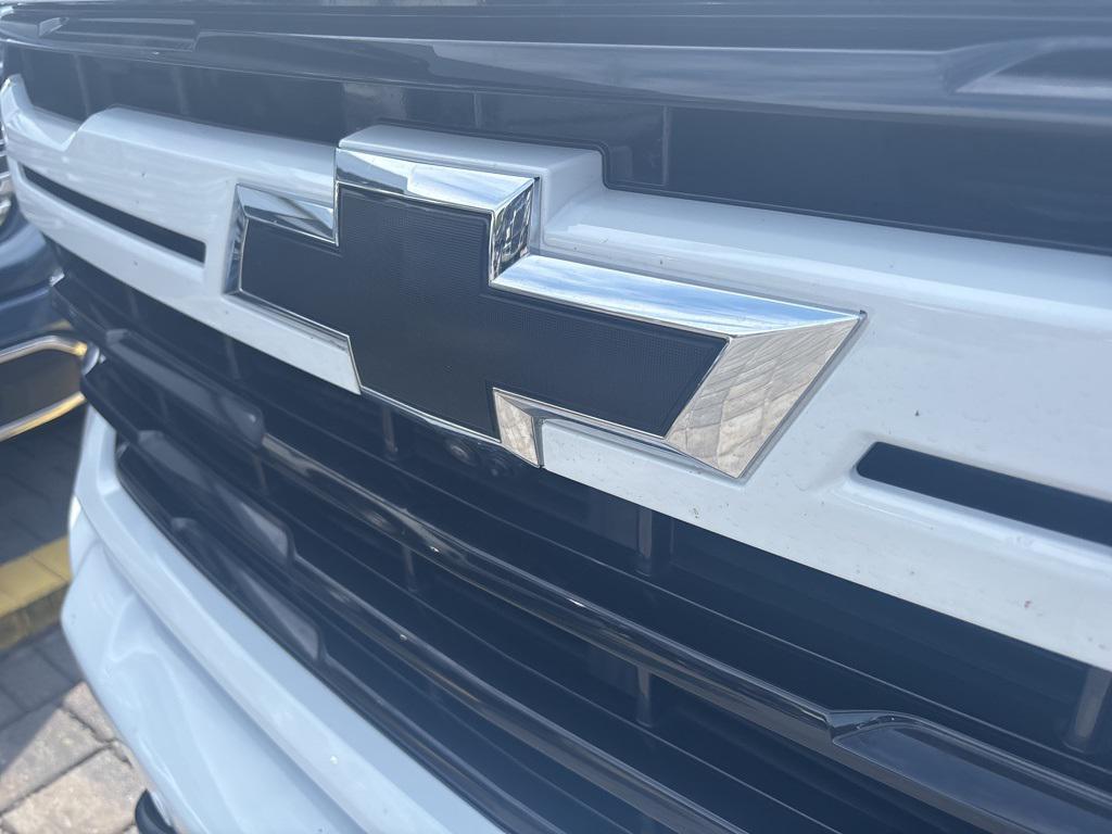 used 2024 Chevrolet Silverado 2500 car, priced at $66,424