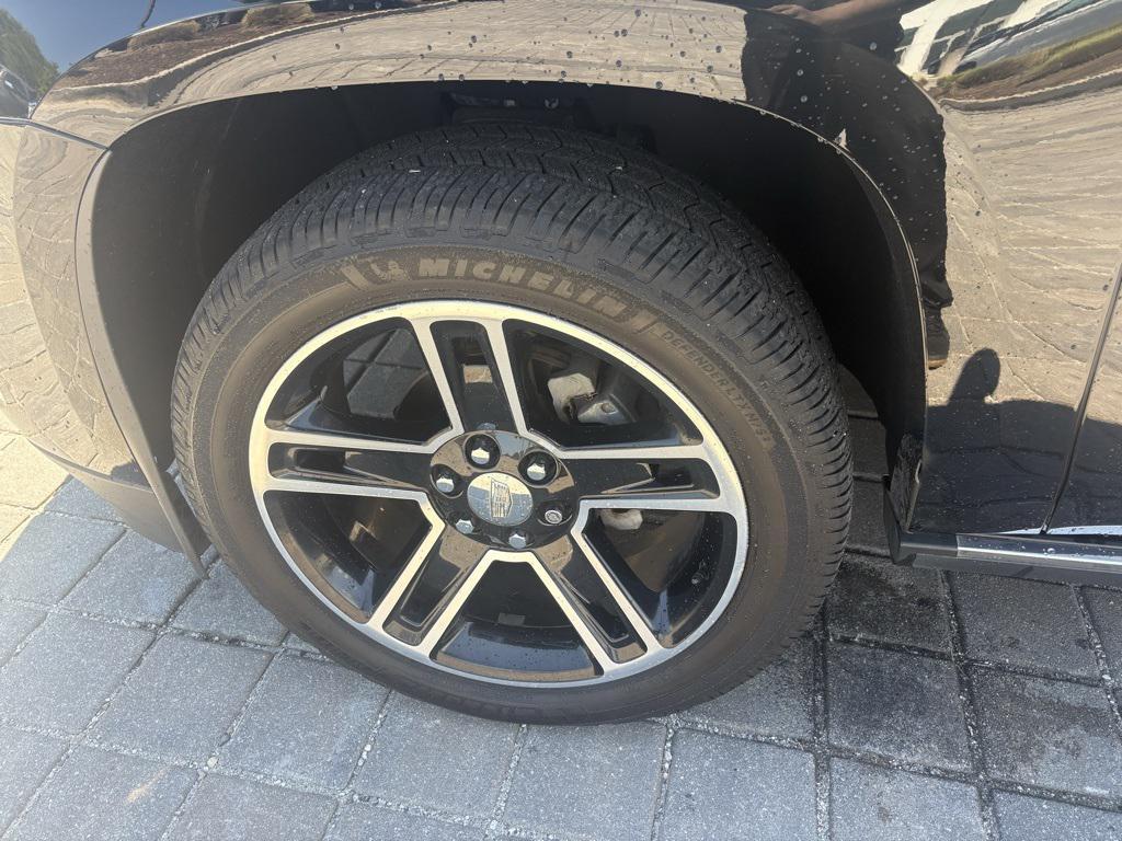 used 2015 Cadillac Escalade car, priced at $22,708